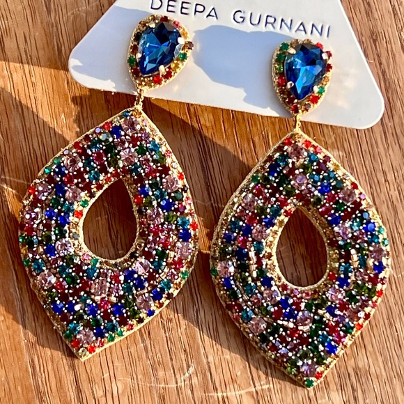 NWT Deepa Gurnani Luxe Beaded Crystal Chandeliers - Picture 12 of 16